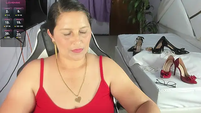 Chat +18 de KikaDuque ao vivo