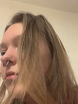 VesnaCrystal's Live XXX Chat