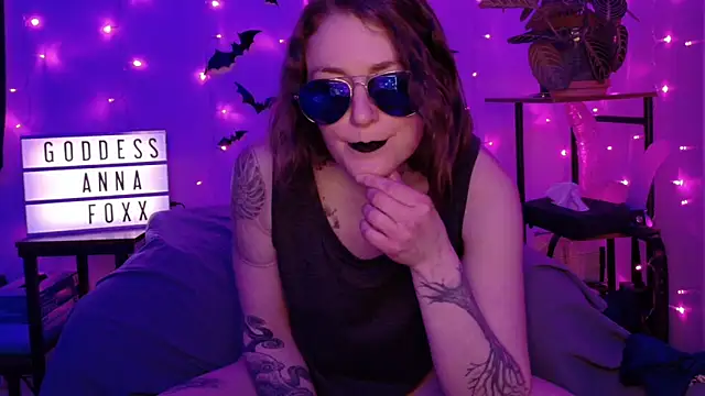 Chat +18 de goddessannafoxx ao vivo