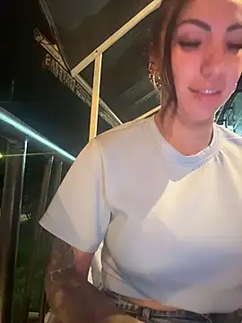 Sarahlove_90's Live XXX Chat