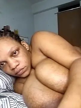 HappygalTheQueen's Live XXX Chat