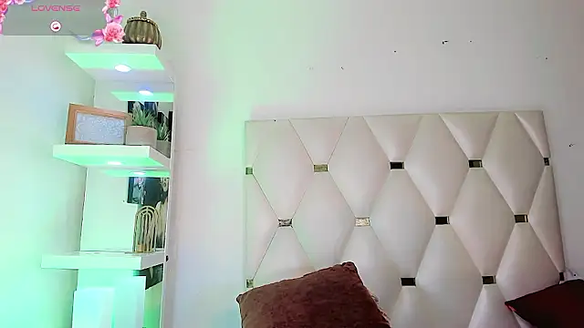 Show de Cute_Val_ na webcam