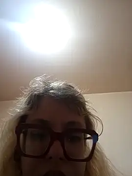 Chat +18 de BlondieTami ao vivo