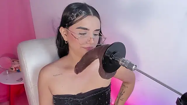 Chat +18 de laana_foxx ao vivo