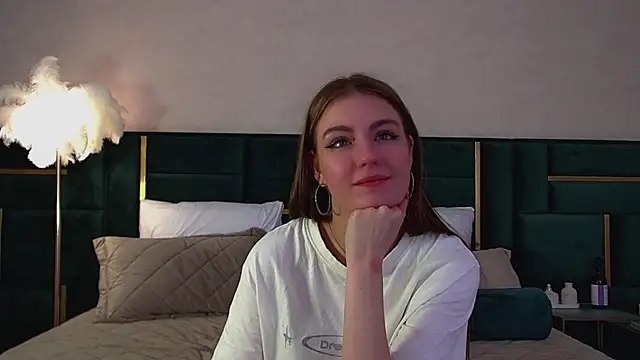 SofiaSarvain লাইভ XXX চ্যাট