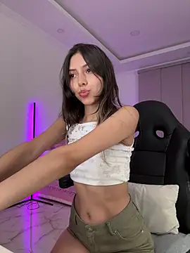 Chat +18 de MissBecka_ ao vivo