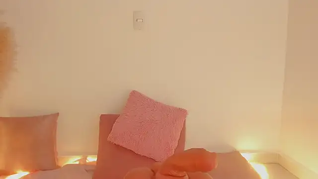 Chat +18 de mariam_hill ao vivo