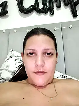Chat +18 de Mia_Hampton ao vivo