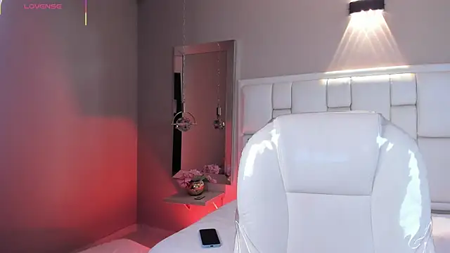 แชท XXX สดของ JessyEvans