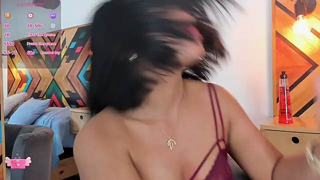 NaiirobiSwan's Live XXX Chat