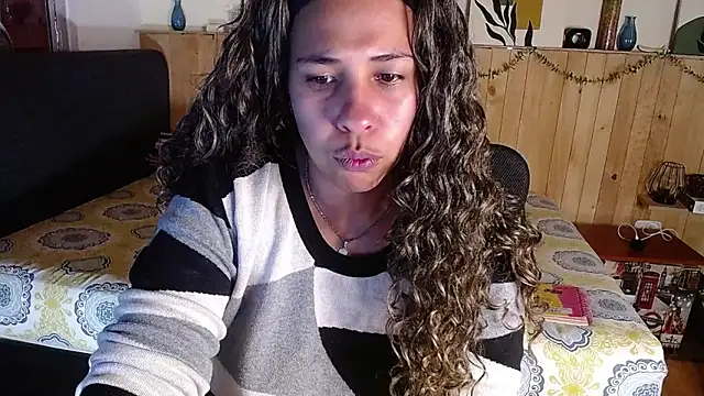 IVONNE_COLLINS33 Live XXX-Chat