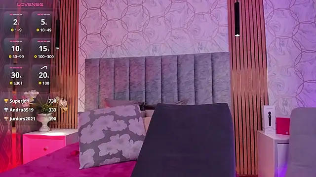 sarahyessica's Live XXX Chat