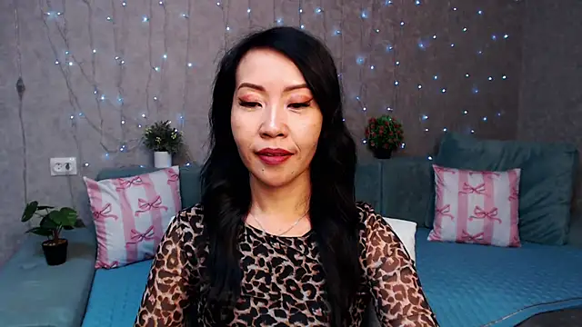 LiaPak's Webcam Show