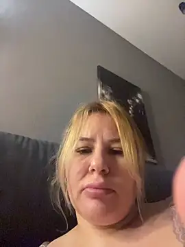 Chat +18 de Passion-Blondy ao vivo