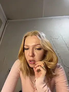 Chat +18 de AlexandraXKitty ao vivo