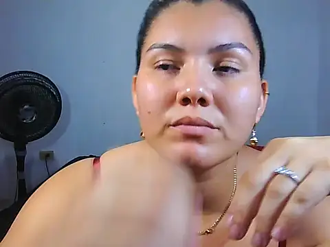 Chat +18 de Helena-Paola ao vivo