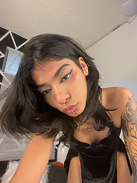 TweetiePieXXX: онлайн-секс-чат