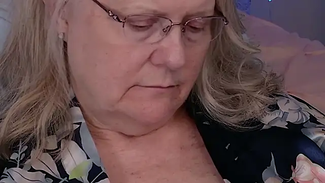 Chat XXX ao vivo de Kaitlyn_Winters