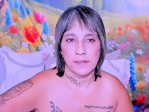Chat +18 de indianroxy ao vivo