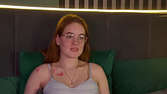 AmyRoy Chat XXX live