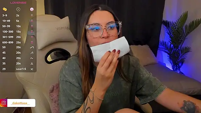 dakottaa_ live XXX chat