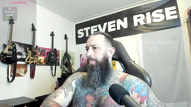 Chat +18 de StevenRiseNYC ao vivo