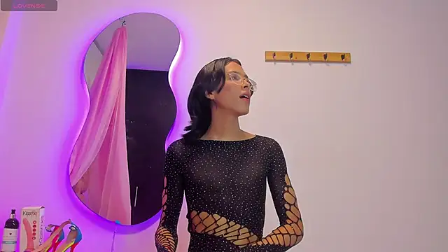 nao_bell_'s Webcam Show