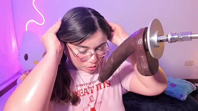 XXX chat uživo modela CassieBigass_