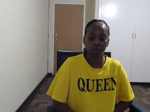 QUEENMANDYY – Naživo XXX chat