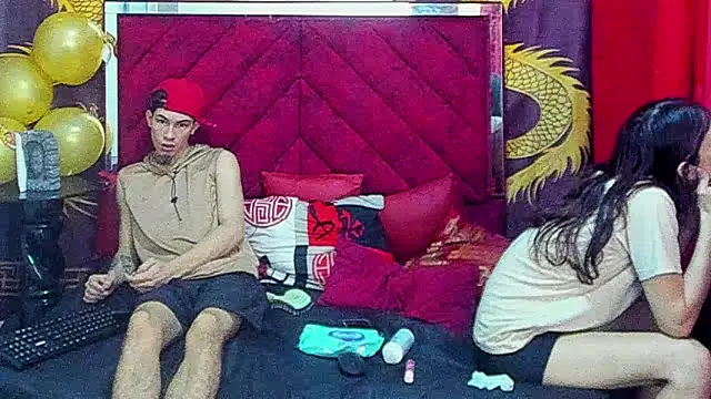 Pride_couple Chat XXX live