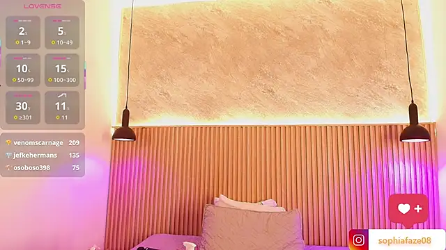 big_tits_in_your_face's Live XXX Chat