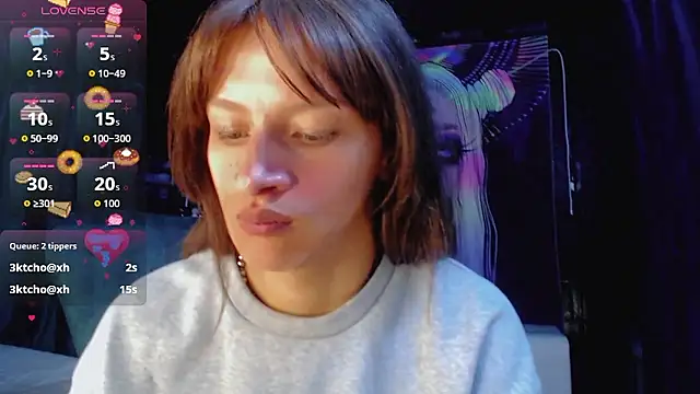 XXX chat uživo modela Summer_XO