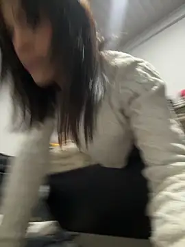 stormytt_ Show in webcam