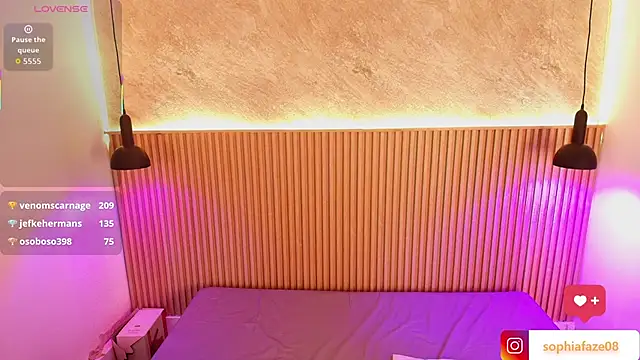 big_tits_in_your_face Adlı Modelin Canlı XXX Sohbeti