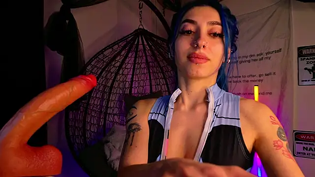 AriaVoss Adlı Modelin Canlı XXX Sohbeti