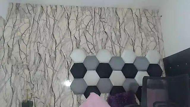 AntonellaBlanc Adlı Modelin Canlı XXX Sohbeti