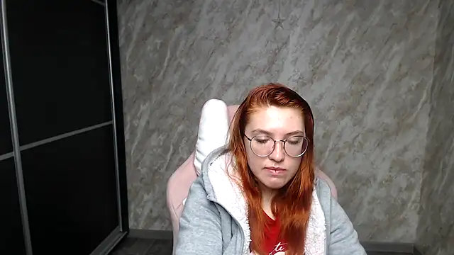 Reginasmilee's Live XXX Chat