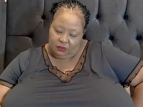 nancy111 Adlı Modelin Canlı XXX Sohbeti