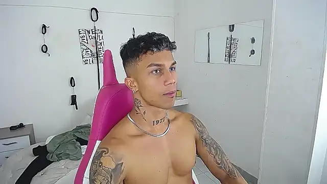 Leonard_PriceのライブXXXチャット