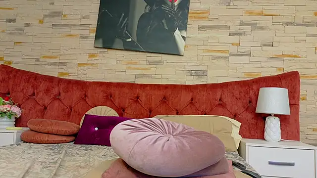 YasmineSly Chat XXX live