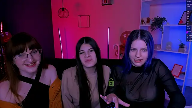 Show modela lizzie_boom_ na web-kameri