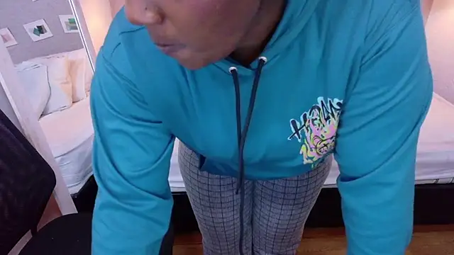 kiara_evanss' Live XXX Chat