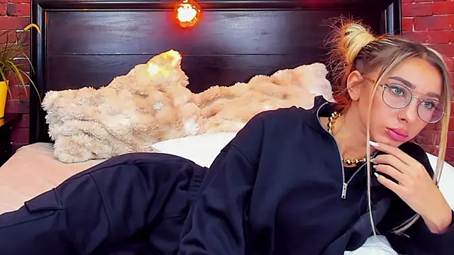 ChristynaRoss' Live XXX Chat