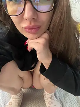 TeenieM: онлайн-секс-чат