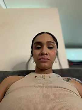 دردشة Isabella-Teen الجنسية المباشرة