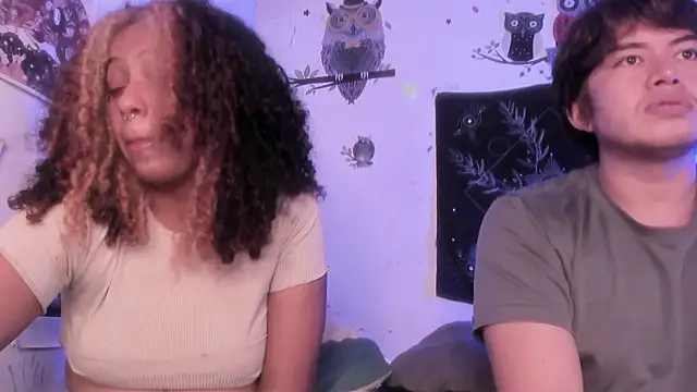 Онлайн чат XXX hothoneychile