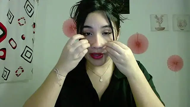 InocentHeaven1's Live XXX Chat