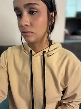 Isabella-Teen Chat XXX live