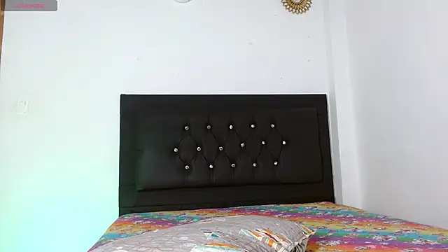 Chat +18 de Adele_Rush ao vivo