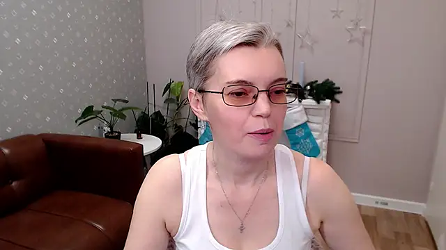 Cutie_Erikaa1: απευθείας συνομιλία ΧΧΧ